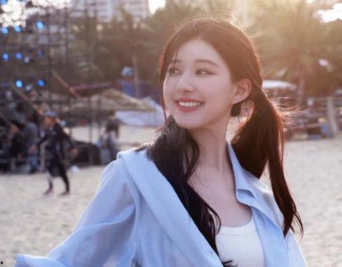 娱乐简短新闻 赵露思图片,甜美笑容引网友热议